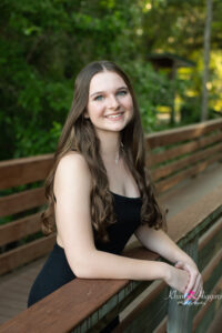 oviedo high school senior portrait with khim higgins' photography senior model, hannah at lake mills