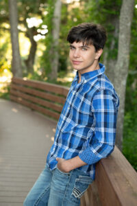 Oviedo-senior-boy-photo-shoot-with-Oviedo-senior-photographer-Khim-Higgins