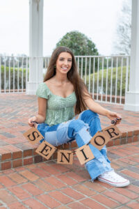 Natural light senior portrait session in Orlando | Oviedo senior photographer