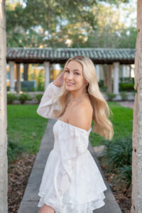 Senior girl at Rollins College for senior photos