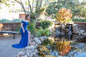 High school senior posing for outdoor portrait session in Winter Park, Orlando