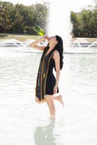 Orlando graduation photographer for UCF students