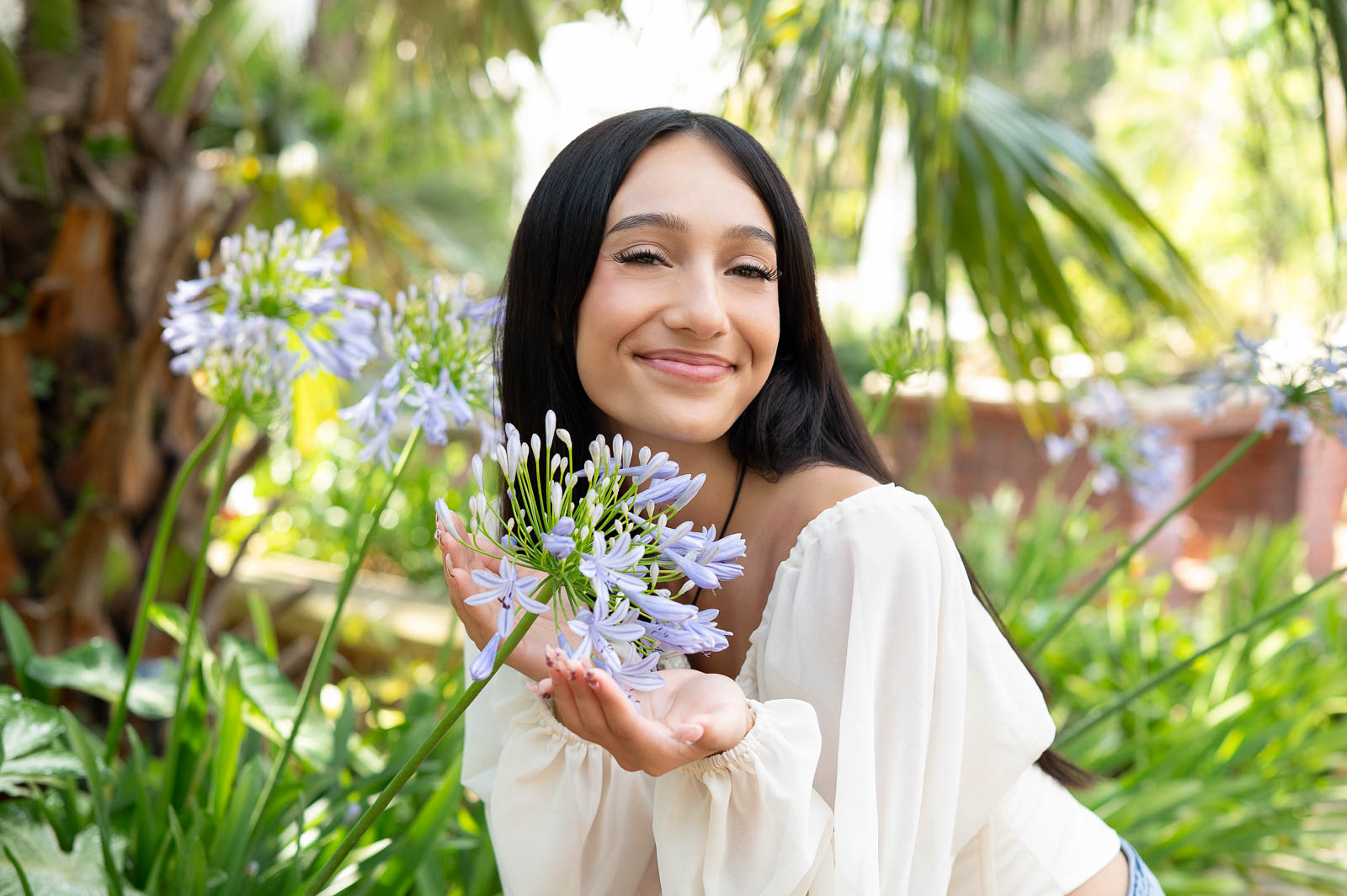 Orlando senior portrait session at Leu Gardens.